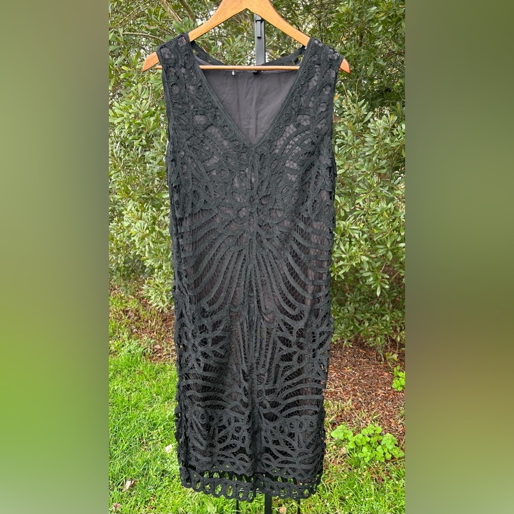 Lauren Ralph Lauren - Women’s Fully Lined Lace Dress - Size 12